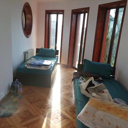 Casa De Vacanta Тыргу-Жиу Экстерьер фото