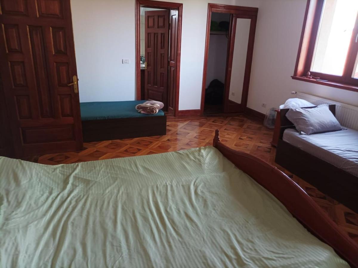 Casa De Vacanta Тыргу-Жиу Экстерьер фото